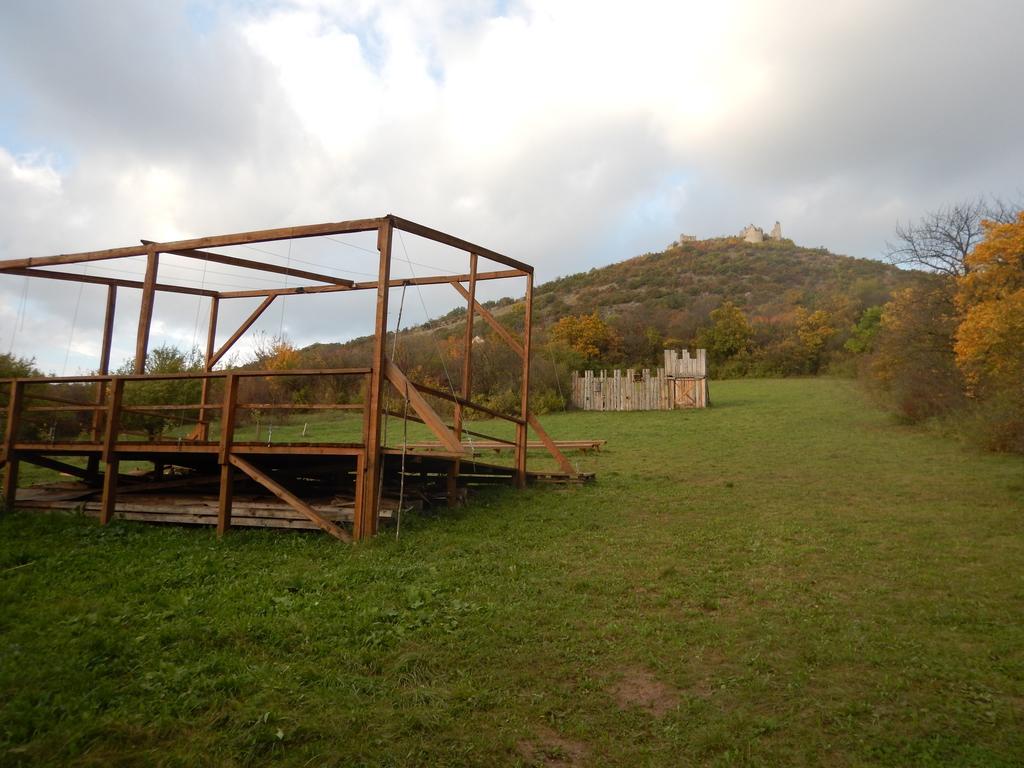 Penzion A Restauracia Pod Hradom, Turna Nad Bodvou Exterior foto